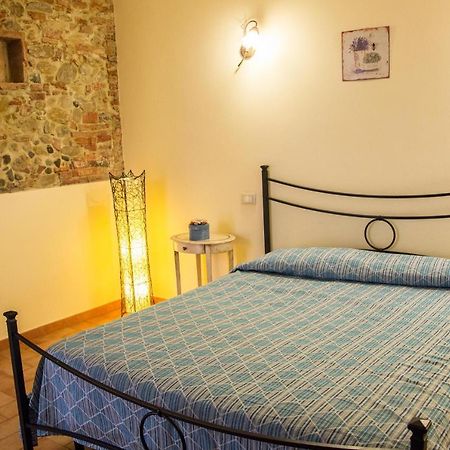 Room In Farmhouse - Apartment In Farmhouse Casolare Dei Fiori Chiesina Uzzanese Exteriör bild